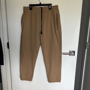 Men's Tan Pants Public Rec